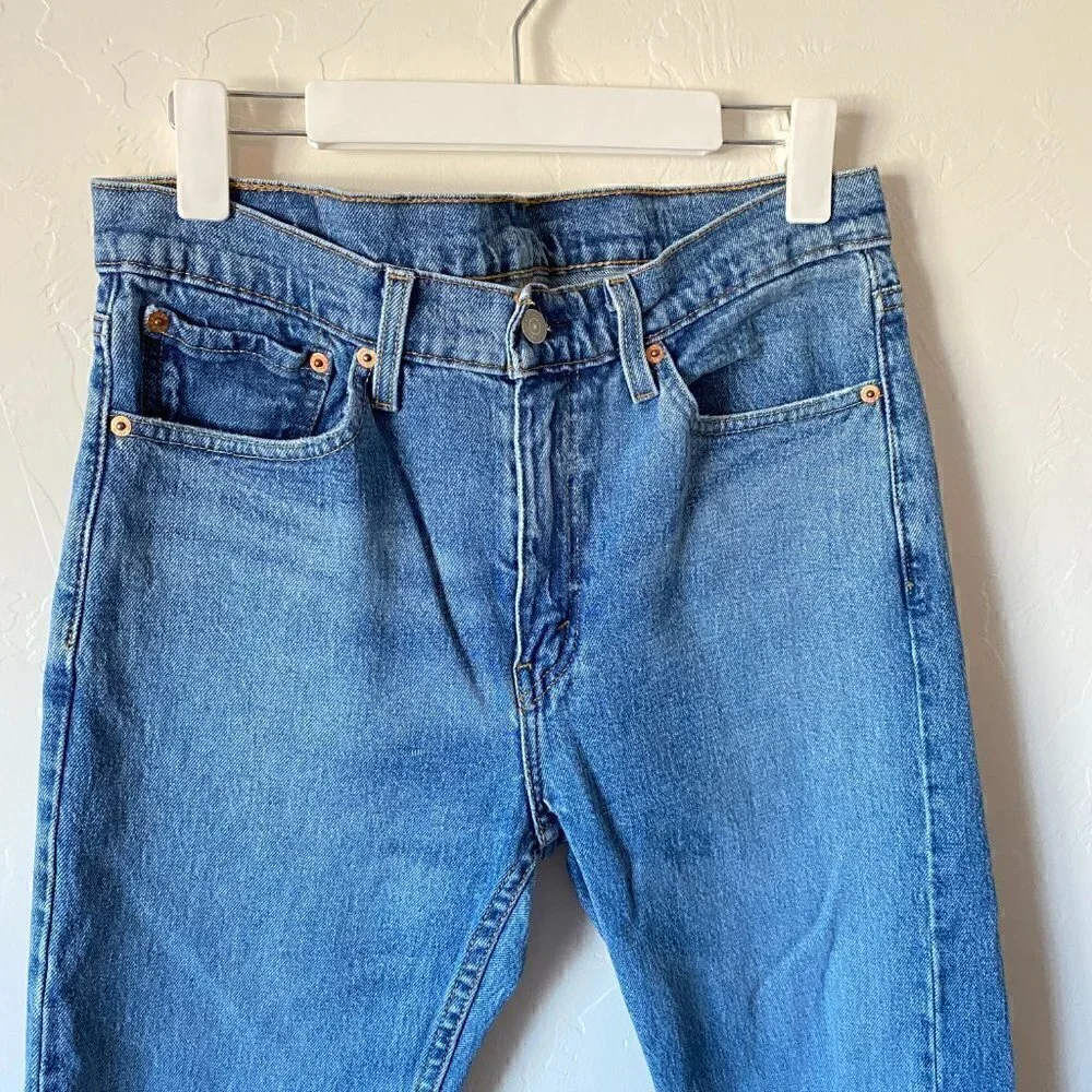 Levis 32 jeans